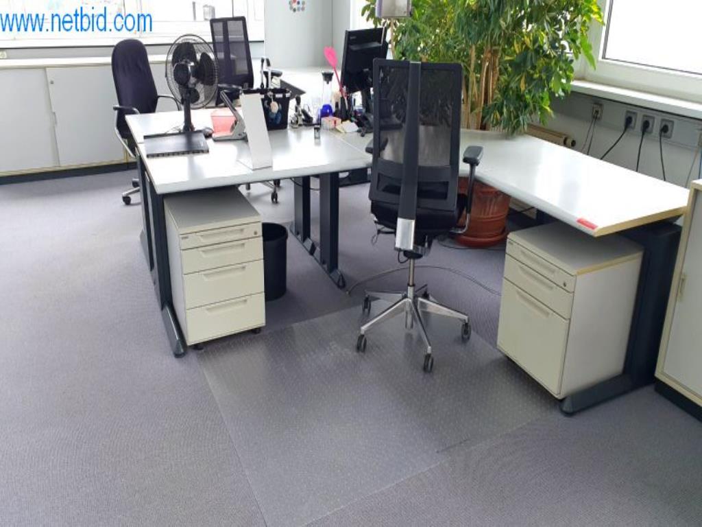 Stroje na výrobu obývacího nábytku-1