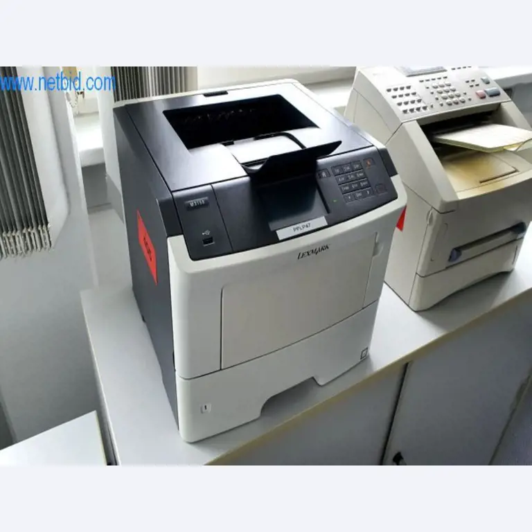 Stroje na výrobu obývacího nábytku-1