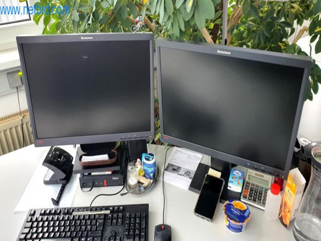 Stroje na výrobu obývacího nábytku-1