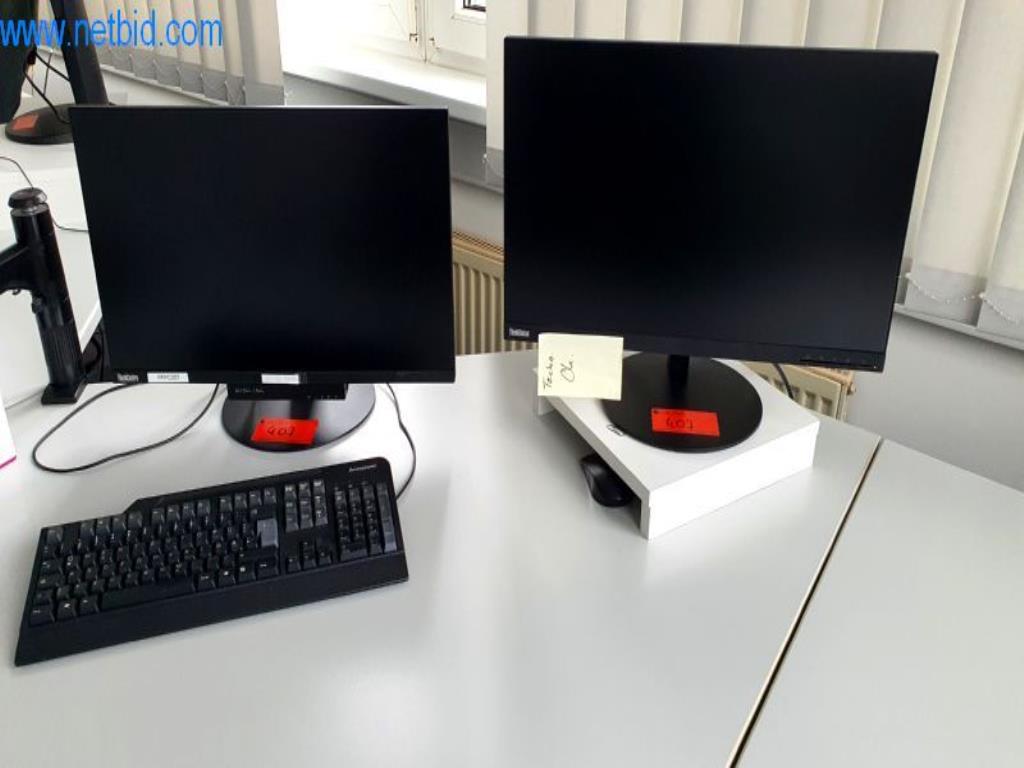 Stroje na výrobu obývacího nábytku-3