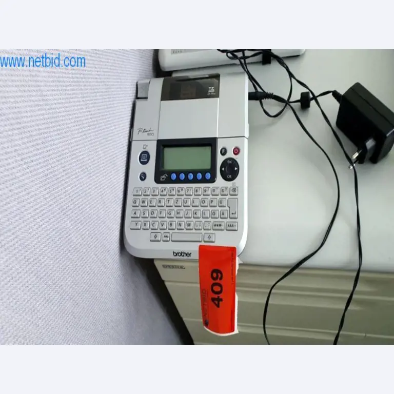 Stroje na výrobu obývacího nábytku-1