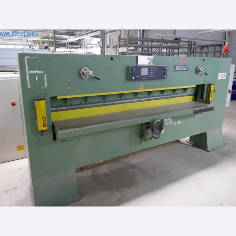 Máquinas para a produção de mobiliário para salas de estar-1