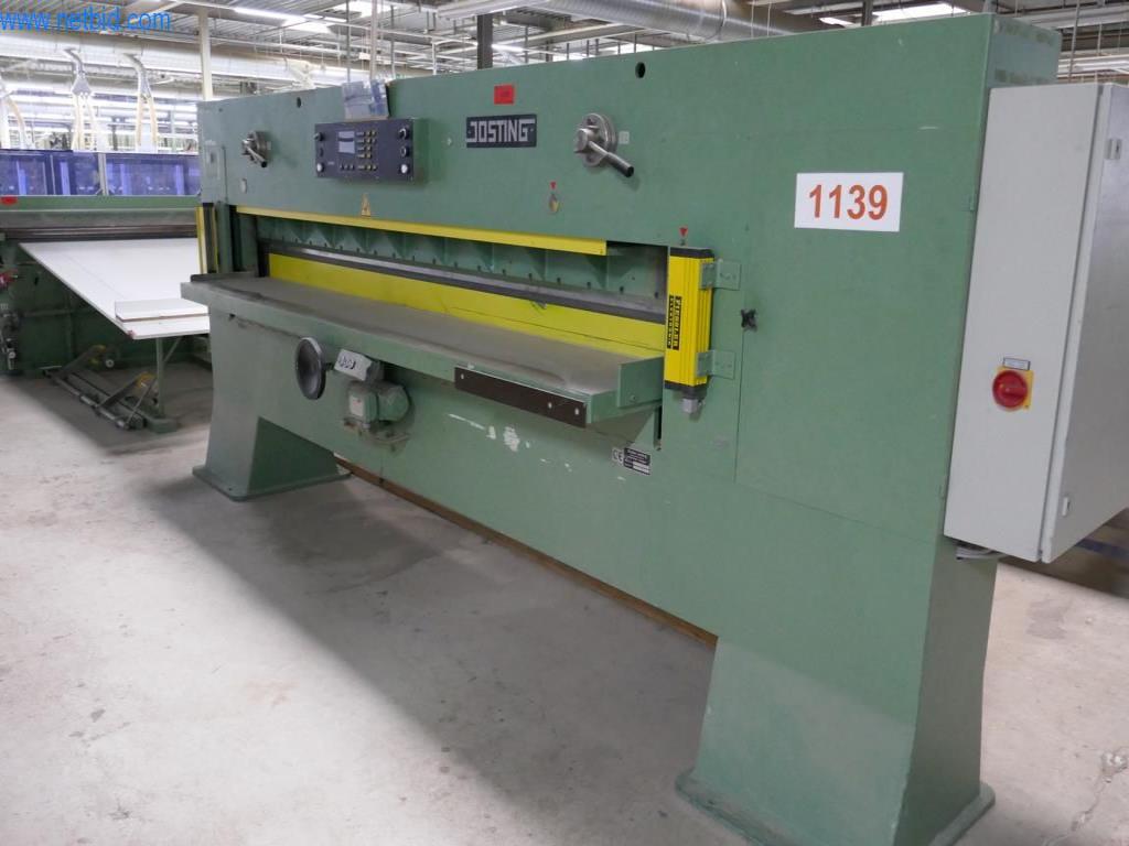 Máquinas para a produção de mobiliário para salas de estar-2