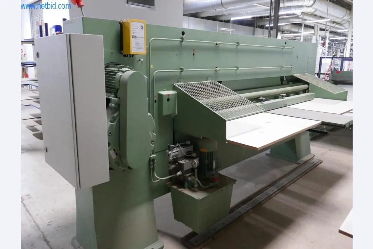 Máquinas para a produção de mobiliário para salas de estar-4