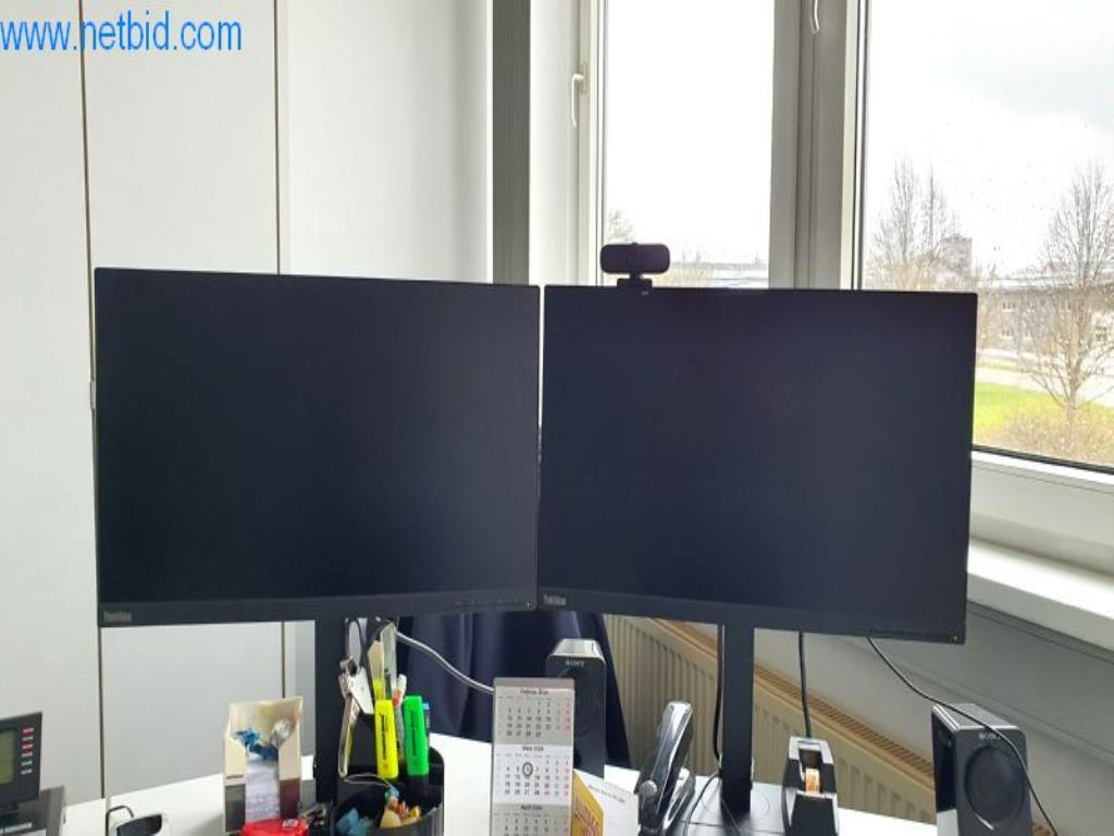 Stroje na výrobu obývacího nábytku-1