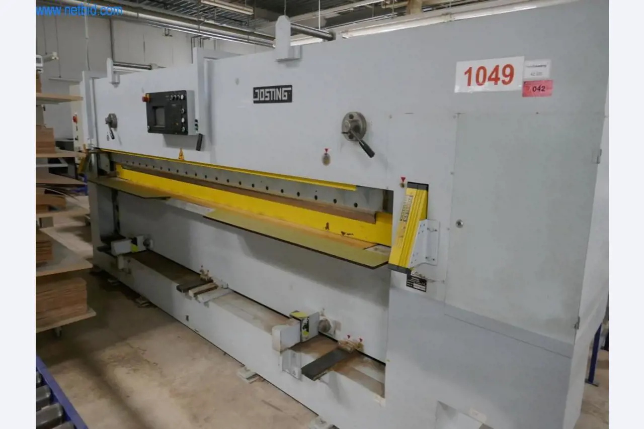 Máquinas para a produção de mobiliário para salas de estar-3