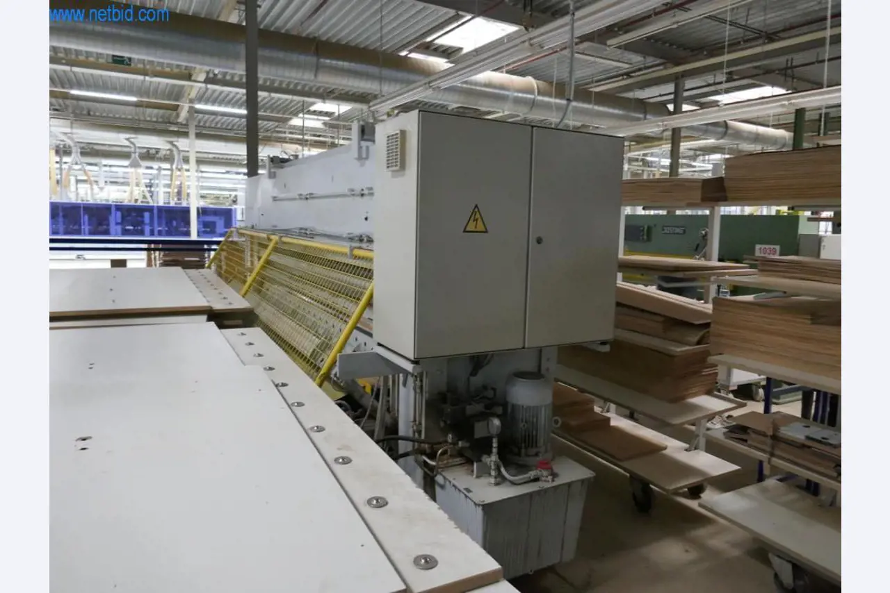 Máquinas para a produção de mobiliário para salas de estar-8