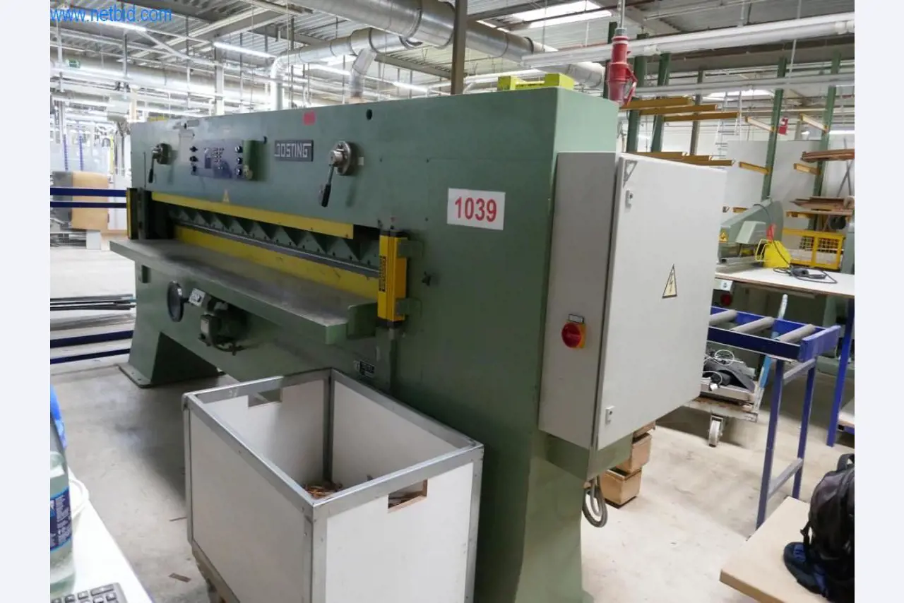 Máquinas para a produção de mobiliário para salas de estar-1