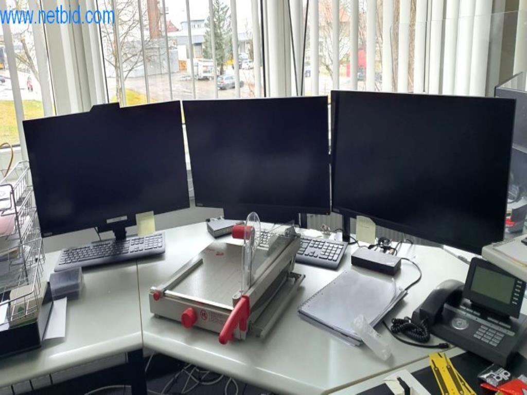 Stroje na výrobu obývacího nábytku-2