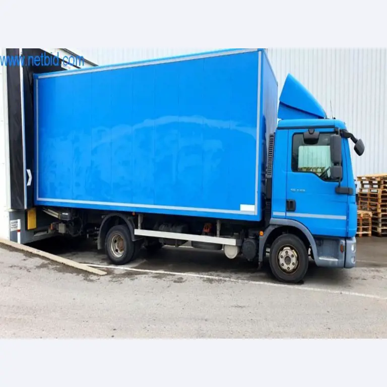 Máquinas para a produção de mobiliário para salas de estar-13