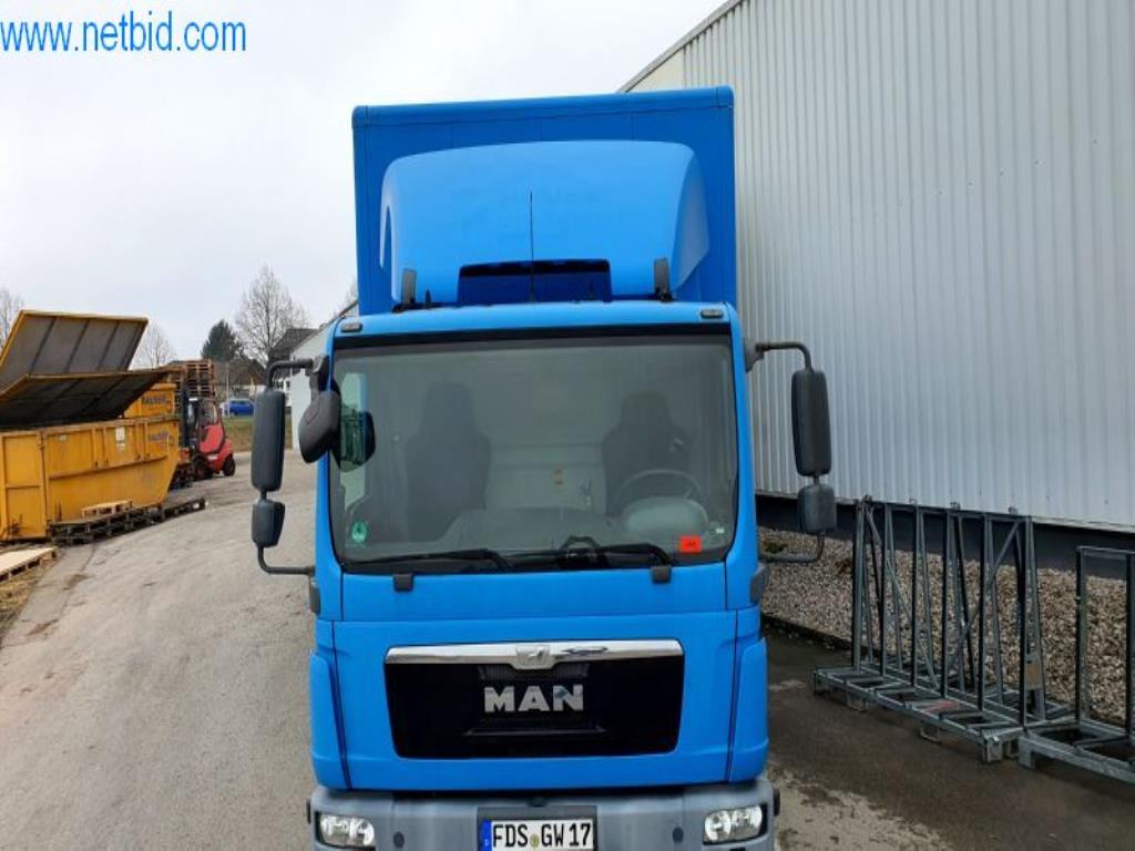 Máquinas para a produção de mobiliário para salas de estar-30