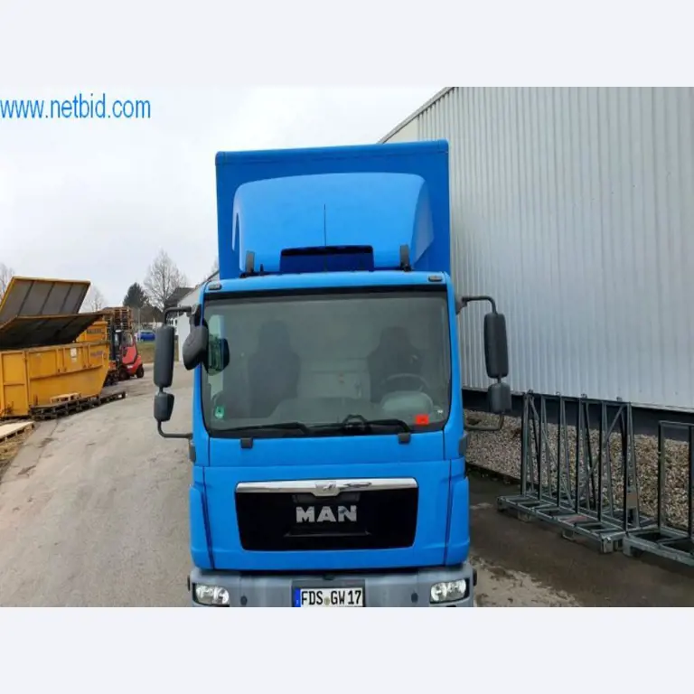 Máquinas para a produção de mobiliário para salas de estar-30