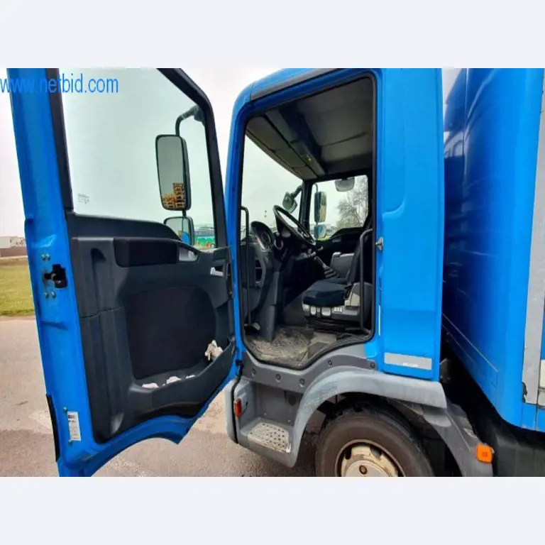 Máquinas para a produção de mobiliário para salas de estar-44