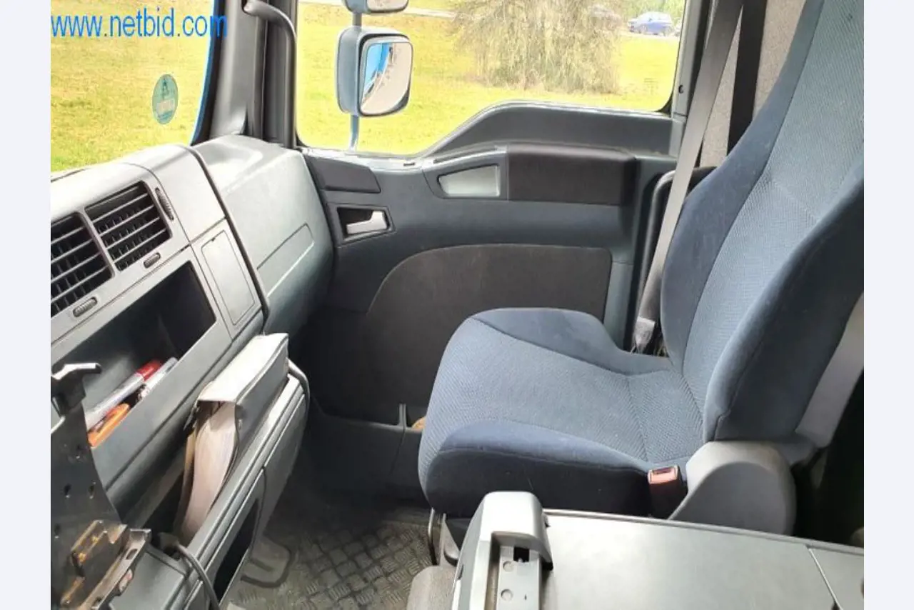 Máquinas para a produção de mobiliário para salas de estar-8