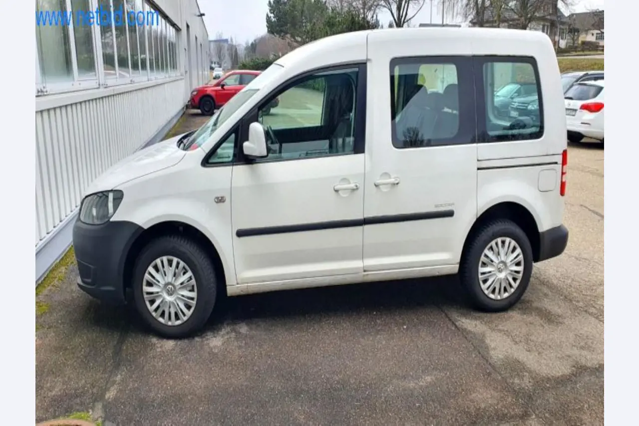 Máquinas para a produção de mobiliário para salas de estar-2