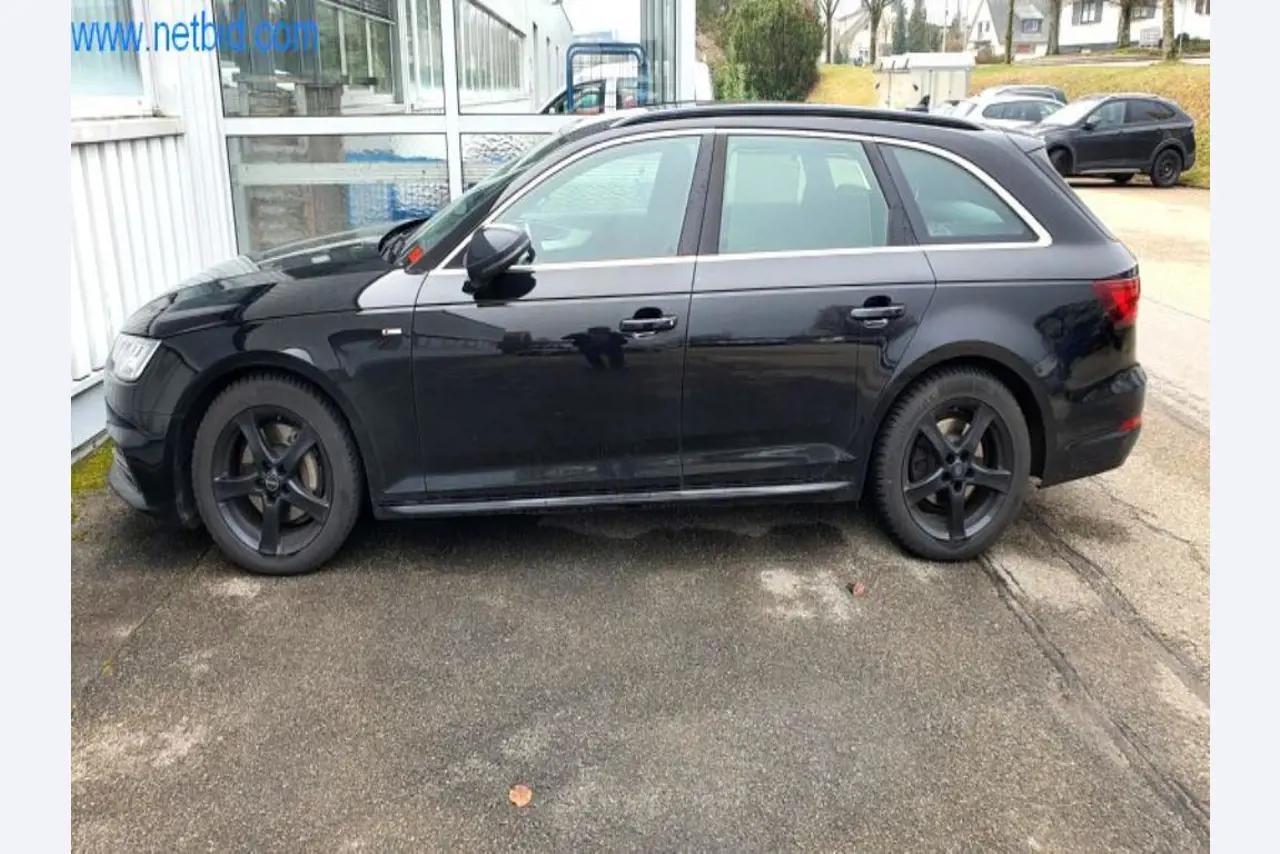 Máquinas para a produção de mobiliário para salas de estar-2