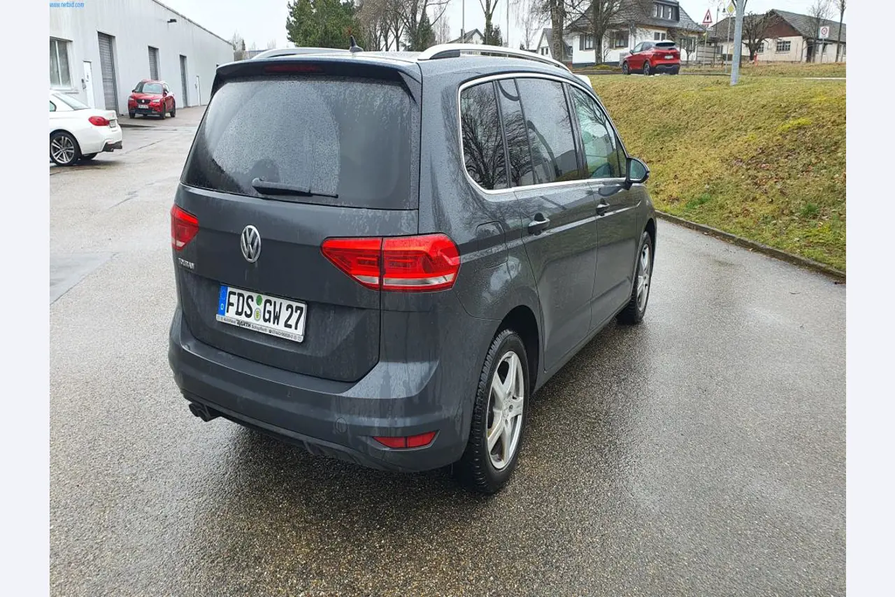 Máquinas para a produção de mobiliário para salas de estar-12