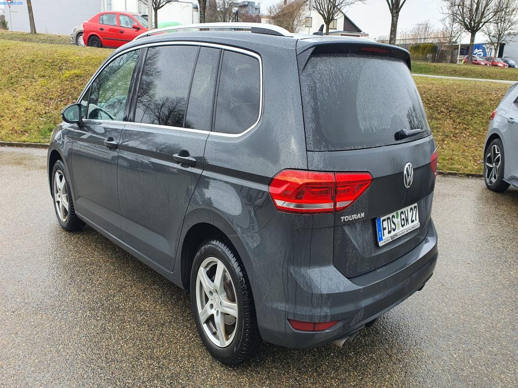 Máquinas para a produção de mobiliário para salas de estar-2