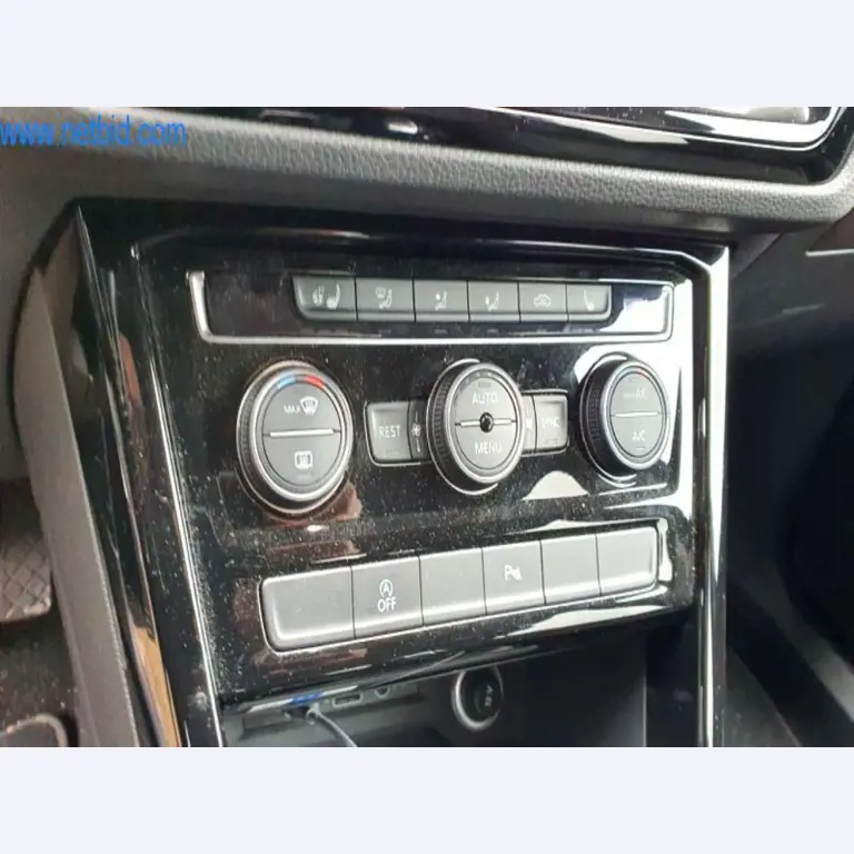 Máquinas para a produção de mobiliário para salas de estar-15