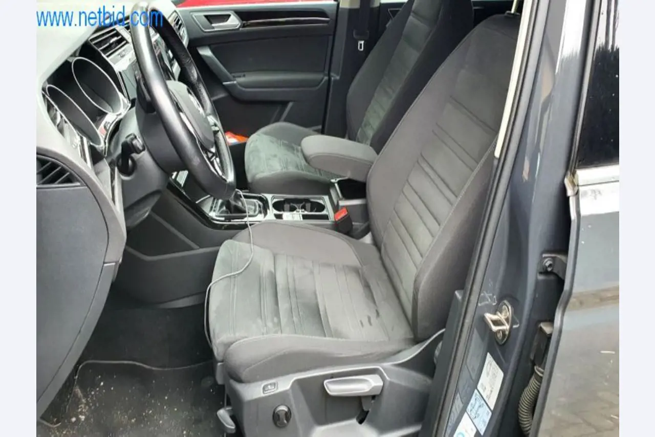 Máquinas para a produção de mobiliário para salas de estar-16