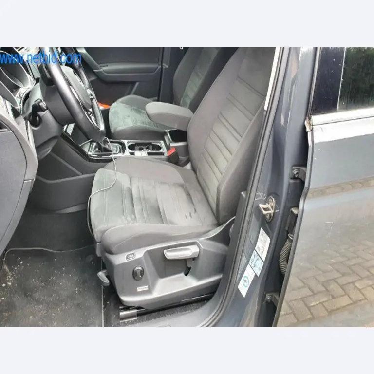 Máquinas para a produção de mobiliário para salas de estar-17