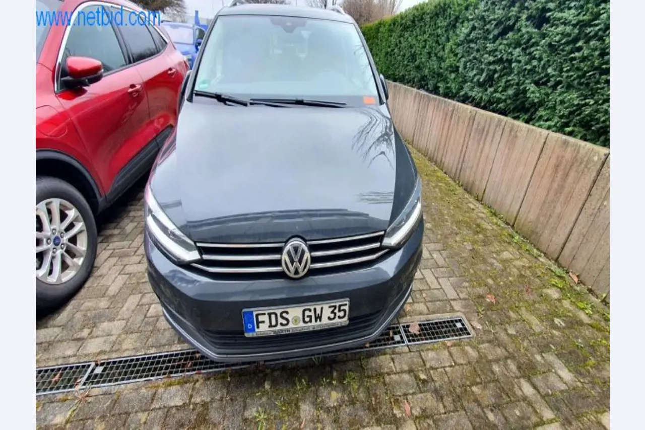 Máquinas para a produção de mobiliário para salas de estar-1