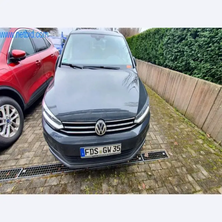 Máquinas para a produção de mobiliário para salas de estar-1