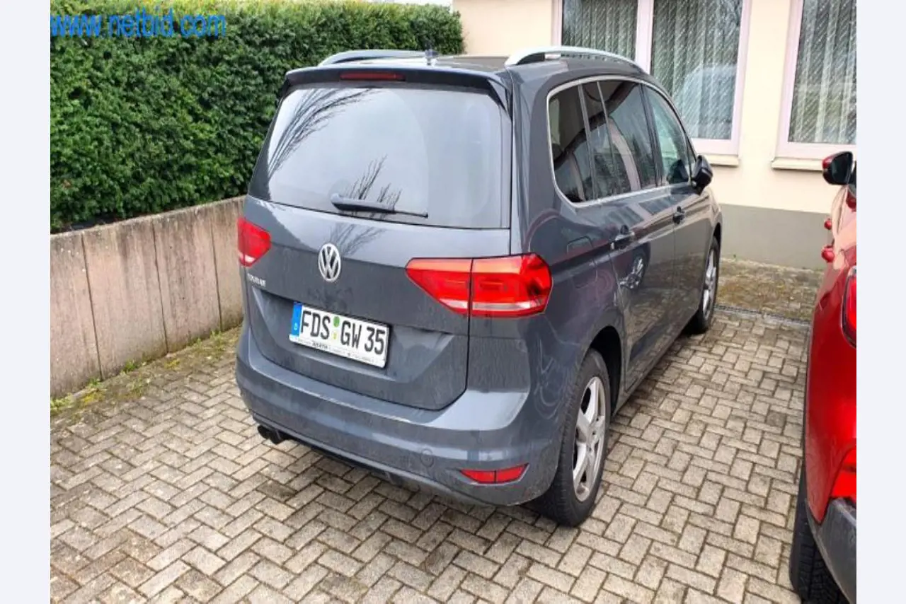 Máquinas para a produção de mobiliário para salas de estar-23