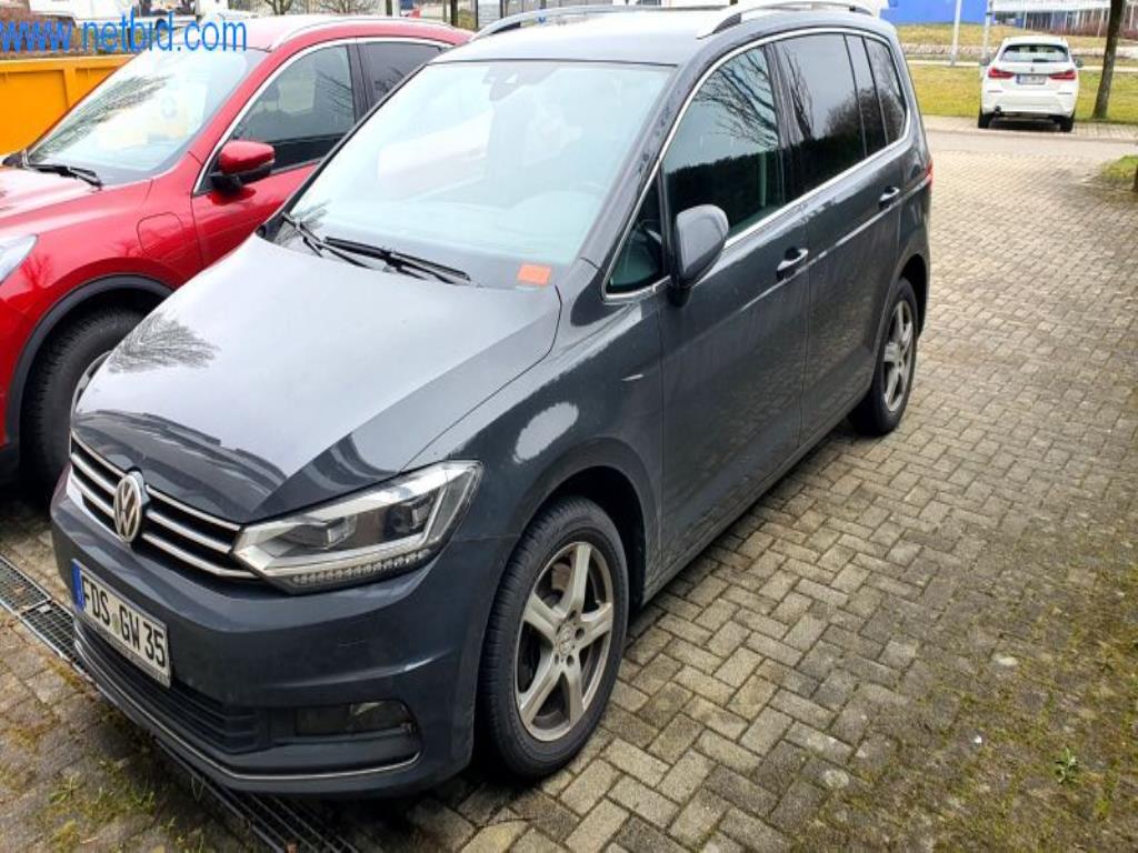 Máquinas para a produção de mobiliário para salas de estar-2