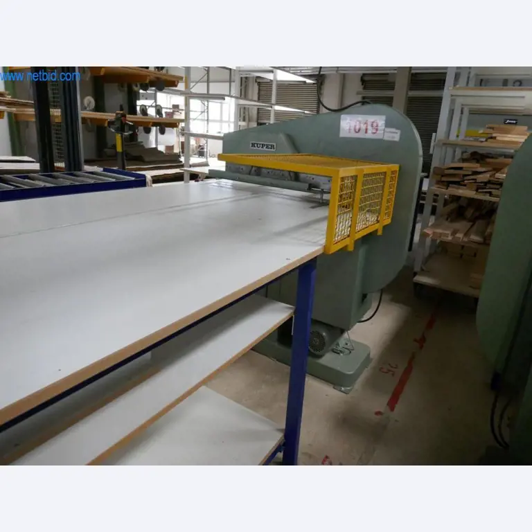 Machines voor de productie van woonkamermeubels-1