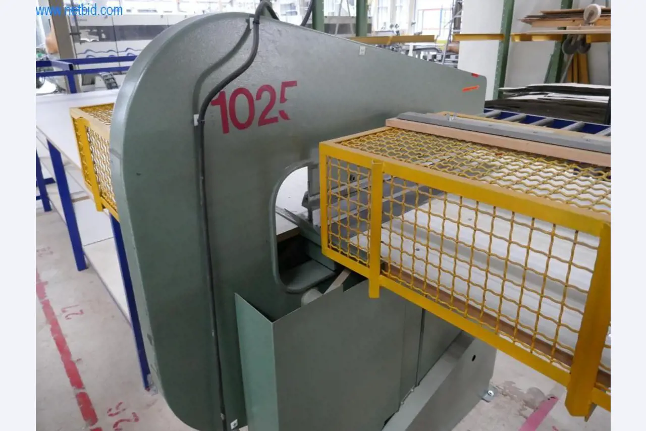 Machines voor de productie van woonkamermeubels-2