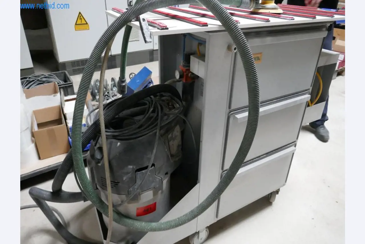 Maschinen zur Herstellung von Wohnraummöbeln-6