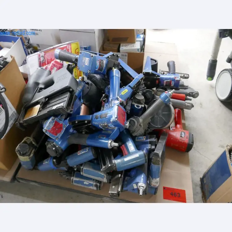 Maschinen zur Herstellung von Wohnraummöbeln-1