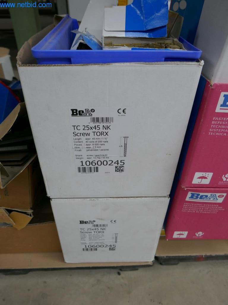 Maschinen zur Herstellung von Wohnraummöbeln-6