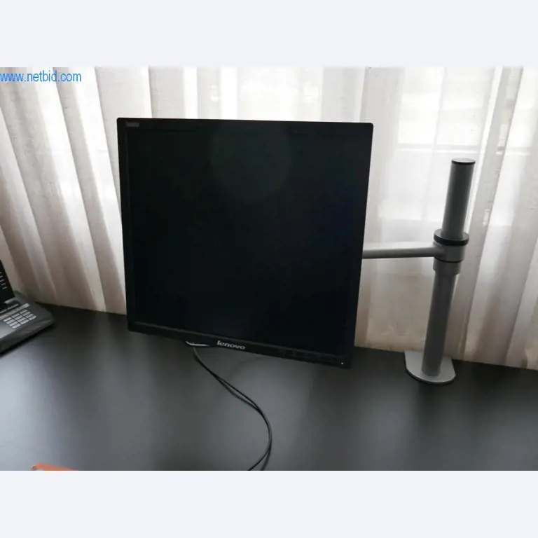 Stroje na výrobu obývacího nábytku-3