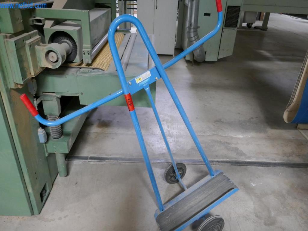 Stroje na výrobu obývacího nábytku-3