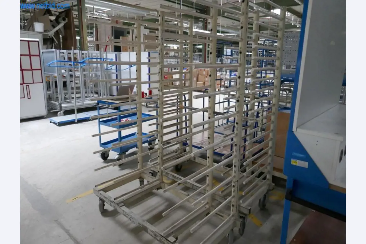 Maschinen zur Herstellung von Wohnraummöbeln-2