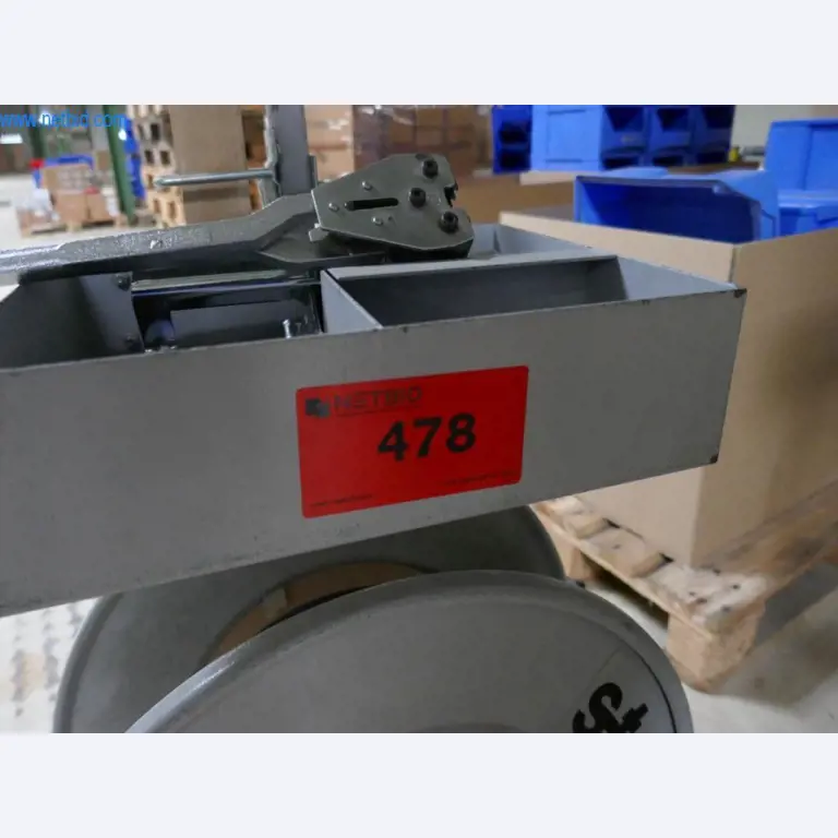 Stroje na výrobu obývacího nábytku-2