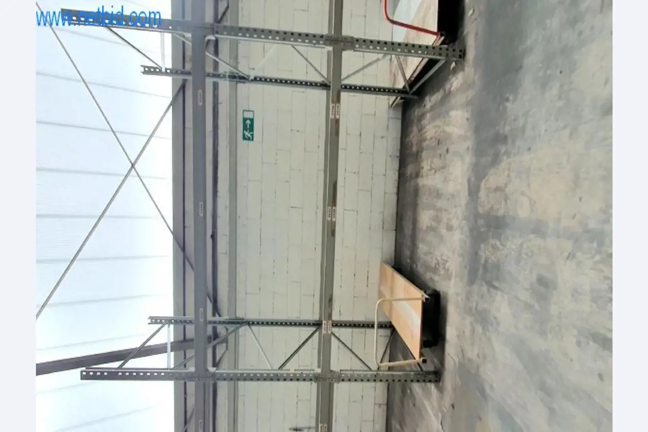 Stroje na výrobu obývacího nábytku-5