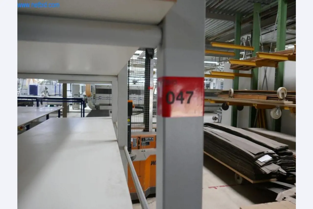 Máquinas para a produção de mobiliário para salas de estar-2