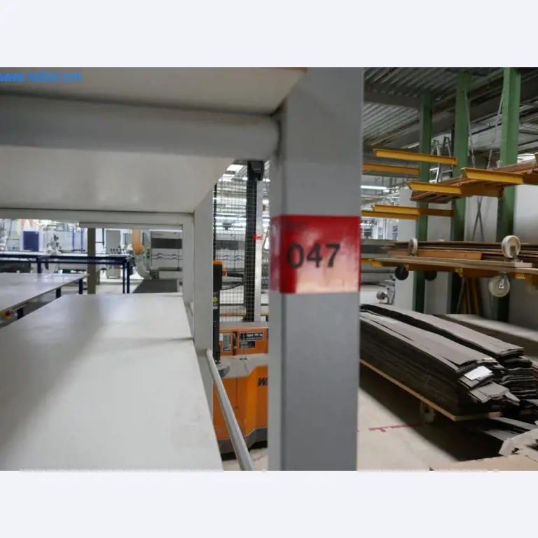 Máquinas para a produção de mobiliário para salas de estar-2