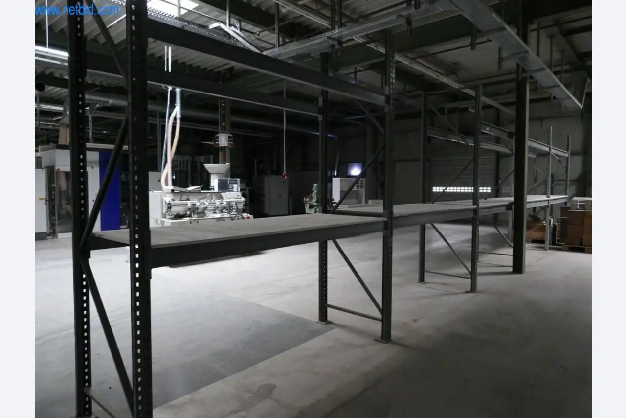 Stroje na výrobu obývacího nábytku-1