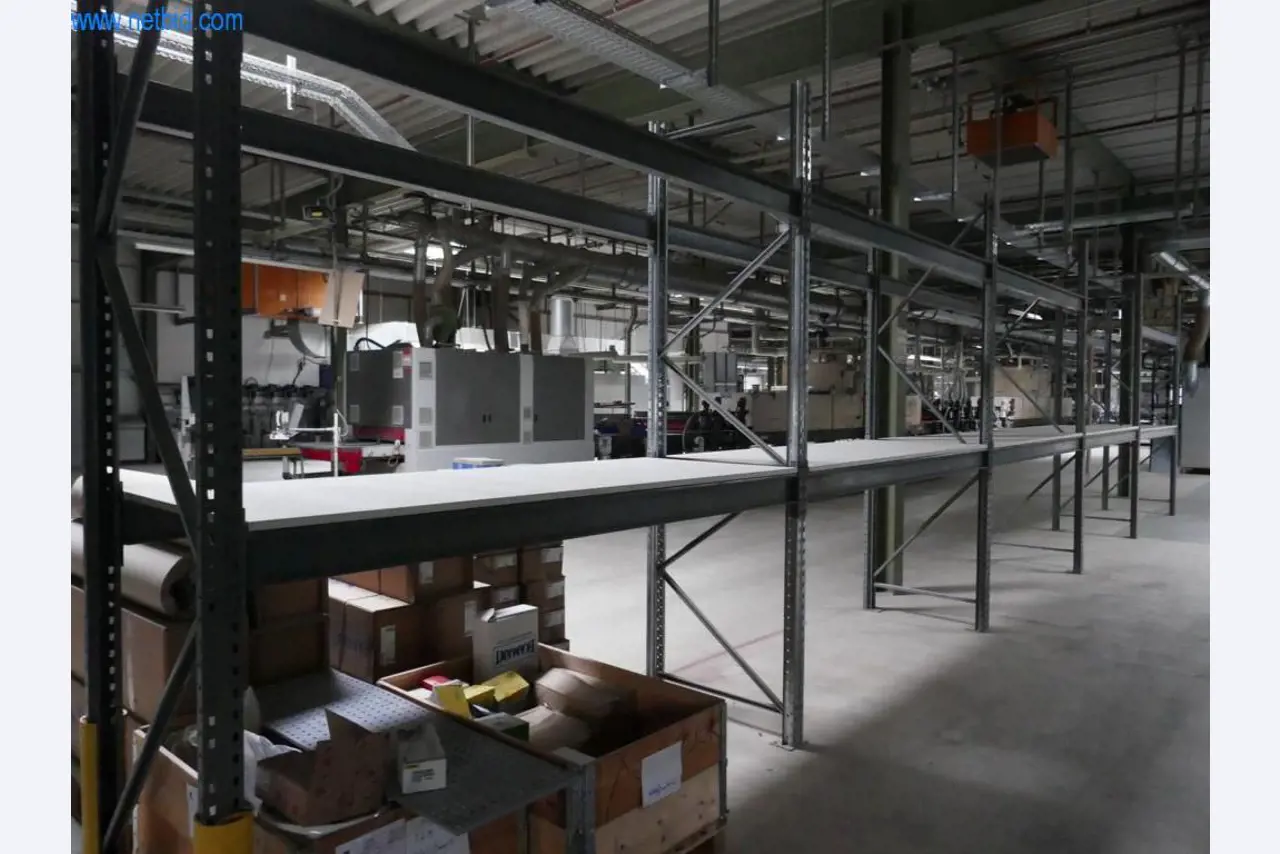 Stroje na výrobu obývacího nábytku-4