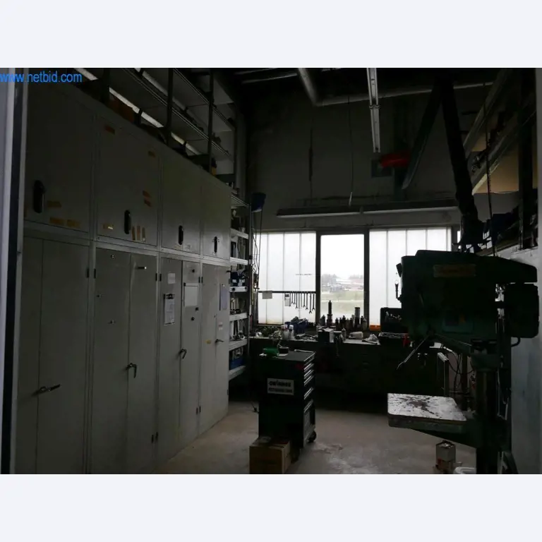 Máquinas para a produção de mobiliário para salas de estar-3