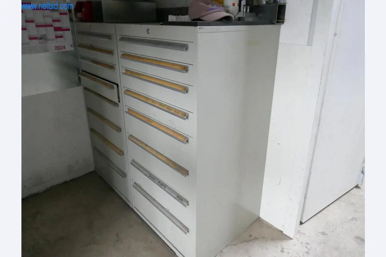 Máquinas para a produção de mobiliário para salas de estar-6