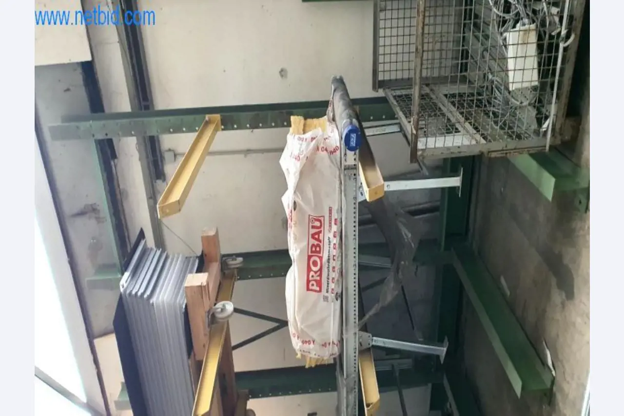 Máquinas para a produção de mobiliário para salas de estar-2