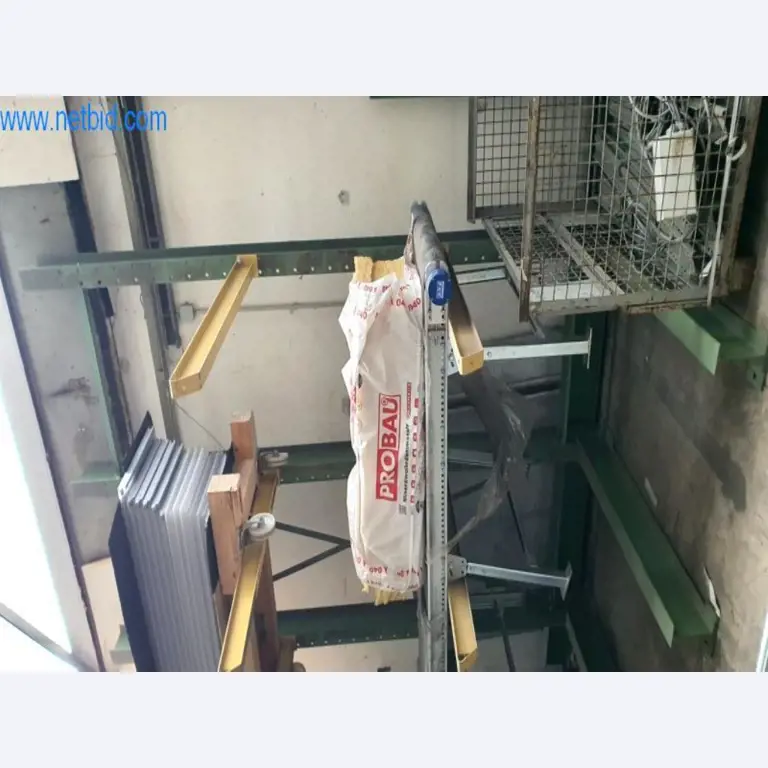 Máquinas para a produção de mobiliário para salas de estar-2