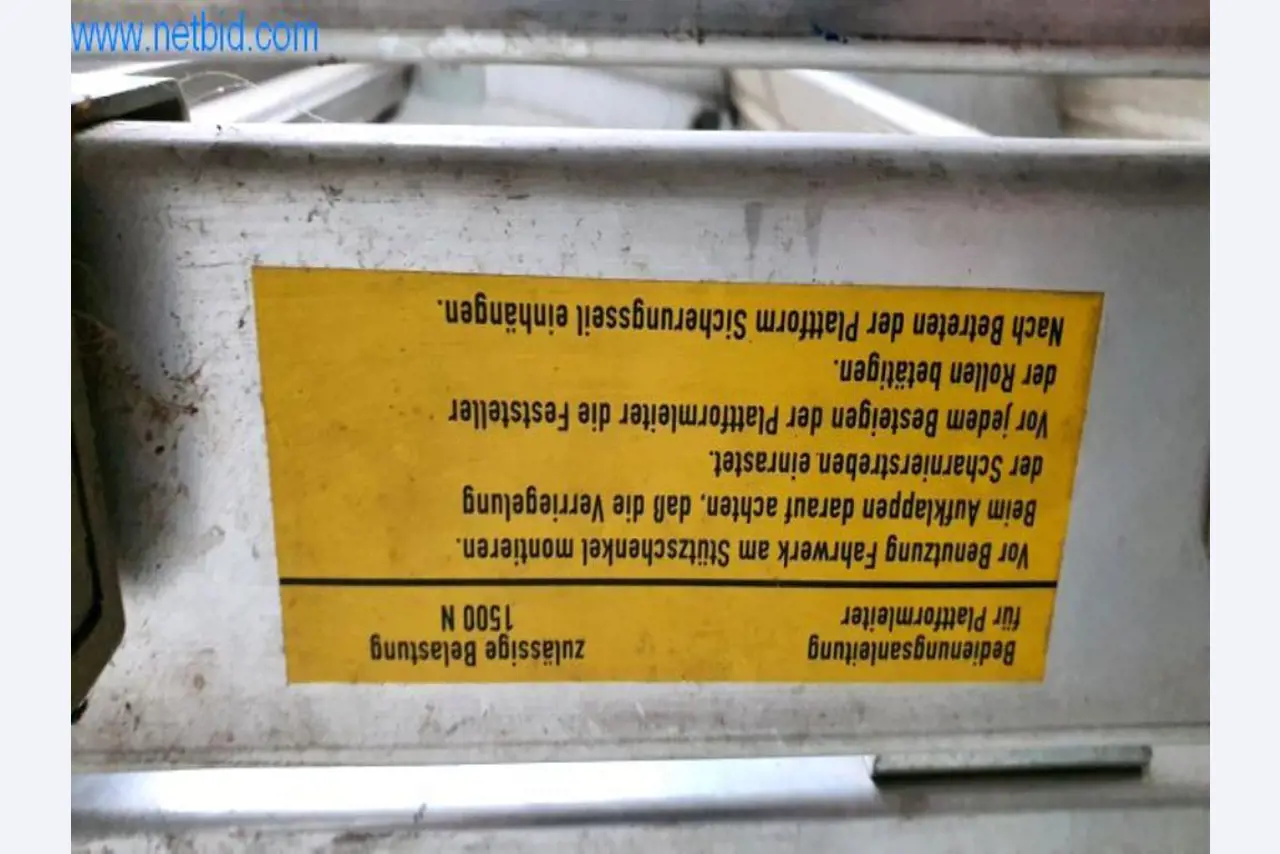 Stroje na výrobu obývacího nábytku-3