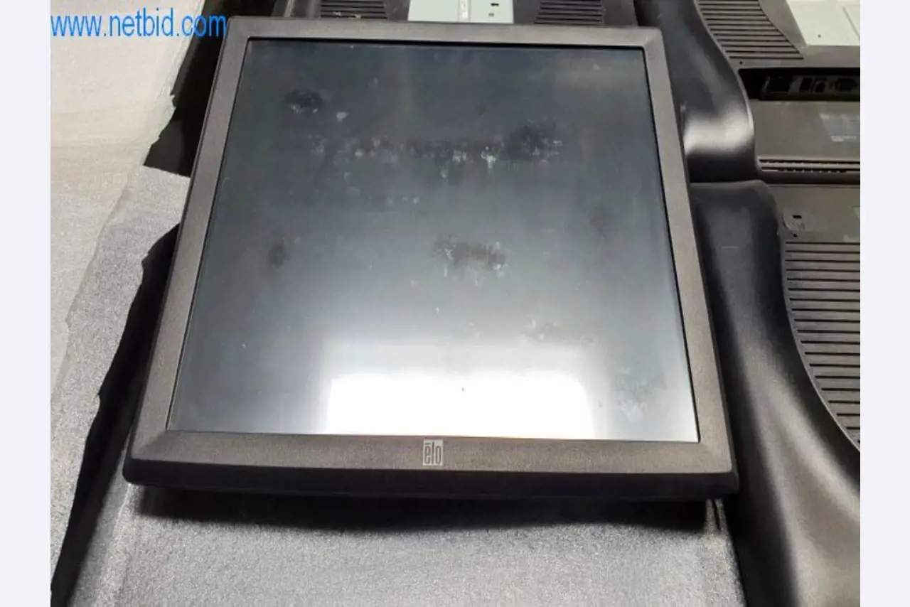 Máquinas para a produção de mobiliário para salas de estar-2