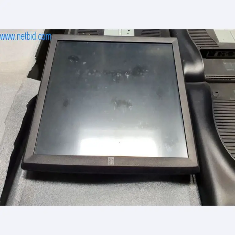 Máquinas para a produção de mobiliário para salas de estar-2